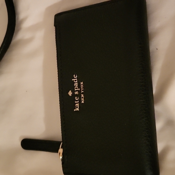 Kate spade black leather crossbody with matching wallet - Picture 9 of 9